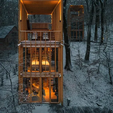 Treehouses Apartament *